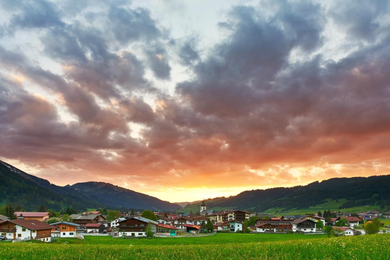 Hotel Hohenfels Tannheim Luaran gambar