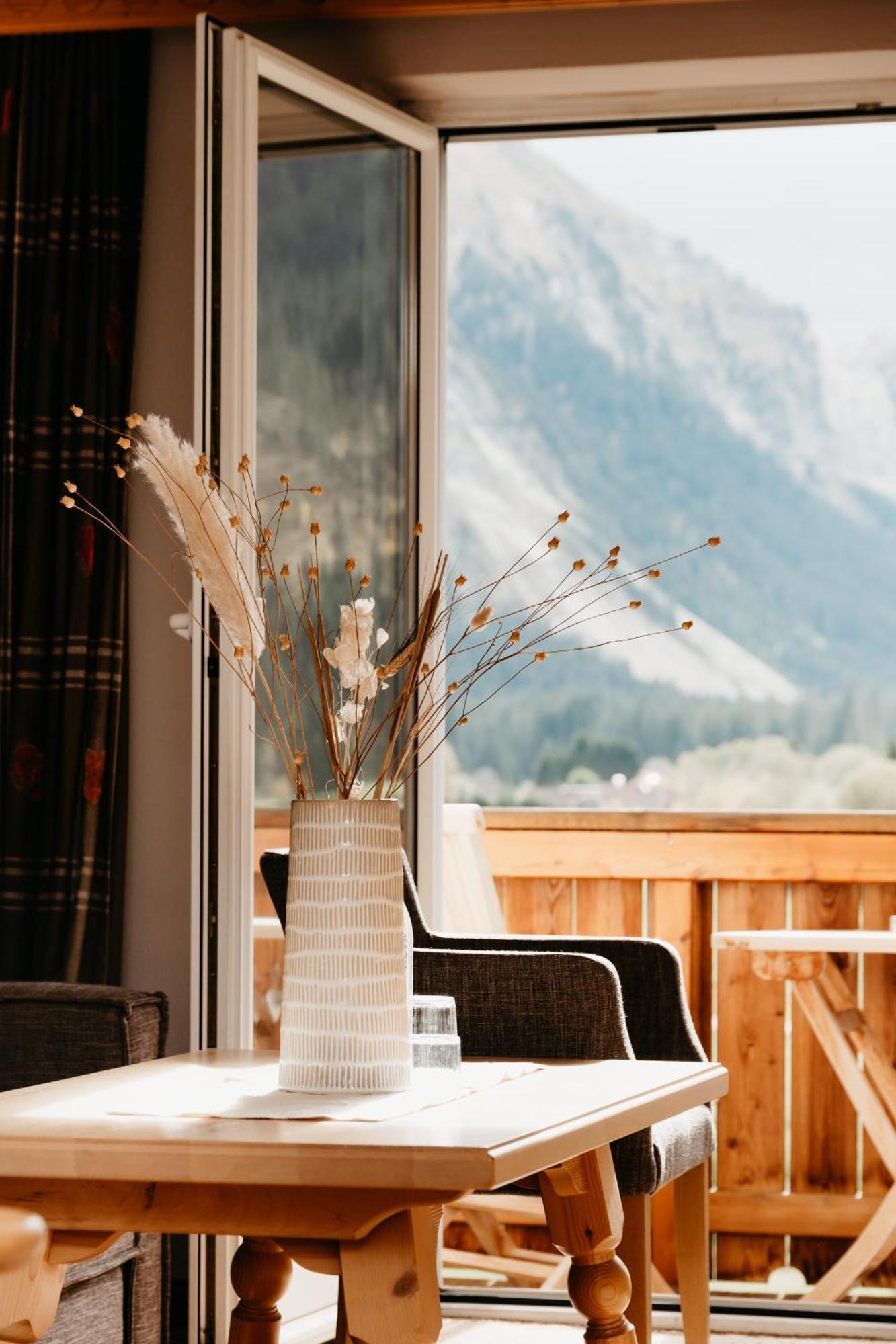 Hotel Hohenfels Tannheim Luaran gambar